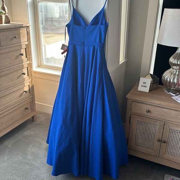 Mac Duggal CLASSIC A-LINE V-NECK BALLGOWN - Picture 7 of 7